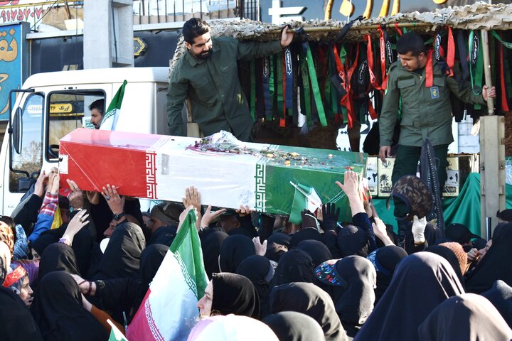 تشییع شهدای خوش‌نام بر دستان عزاداران فاطمی در یاسوج