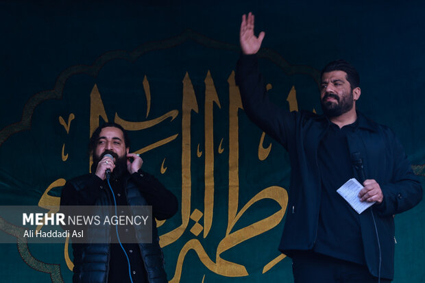 مراسم عزاداری شهادت حضرت زهرا (س) در میدان جهاد