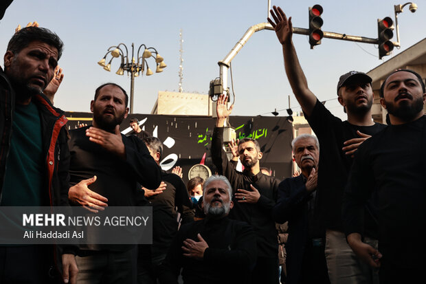 مراسم عزاداری شهادت حضرت زهرا (س) در میدان جهاد