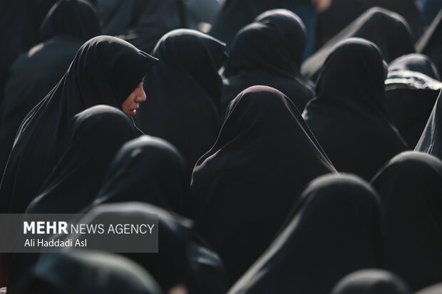 مراسم عزاداری شهادت حضرت زهرا (س) در میدان جهاد