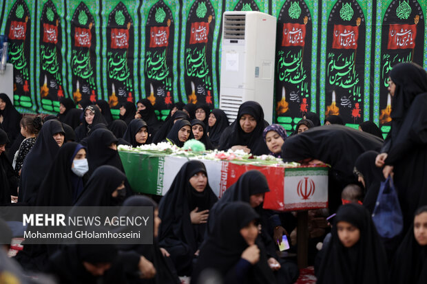 مراسم عزاداری روز شهادت حضرت زهرا (س) با حضور آیت الله حسینی بوشهری نماینده مردم بوشهر در مجلس خبرگان رهبری