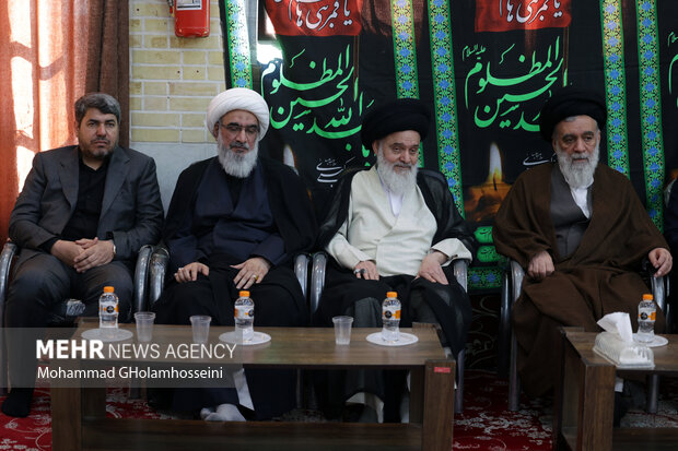 مراسم عزاداری روز شهادت حضرت زهرا (س) با حضور آیت الله حسینی بوشهری نماینده مردم بوشهر در مجلس خبرگان رهبری