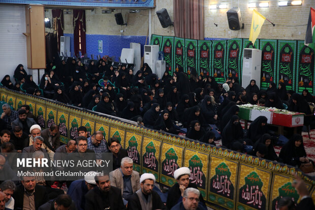 مراسم عزاداری روز شهادت حضرت زهرا (س) با حضور آیت الله حسینی بوشهری نماینده مردم بوشهر در مجلس خبرگان رهبری