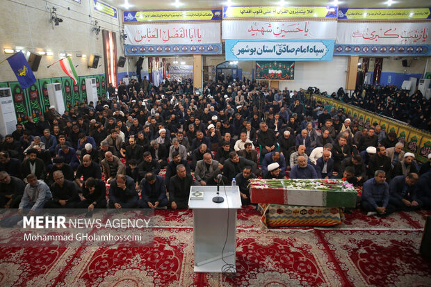 مراسم عزاداری روز شهادت حضرت زهرا (س) با حضور آیت الله حسینی بوشهری نماینده مردم بوشهر در مجلس خبرگان رهبری