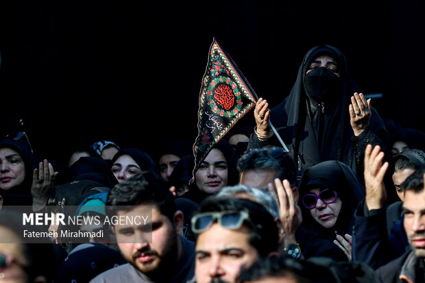 مراسم عزاداری شهادت حضرت زهرا (س) در میدان نبوت