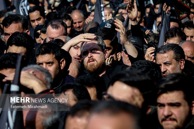مراسم عزاداری شهادت حضرت زهرا (س) در میدان نبوت