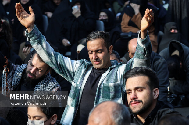 مراسم عزاداری شهادت حضرت زهرا (س) در میدان نبوت