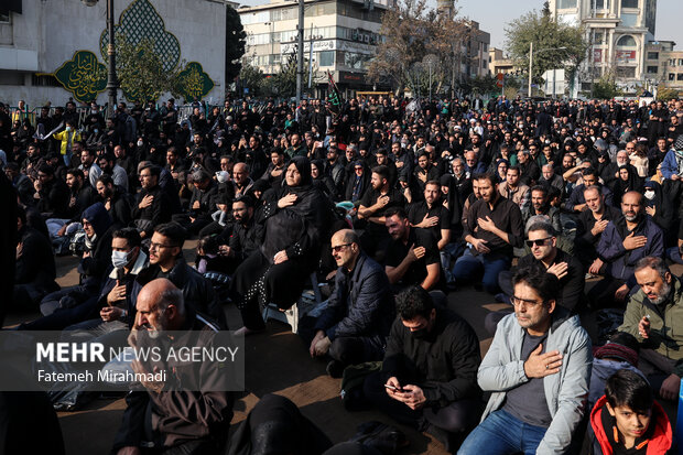 مراسم عزاداری شهادت حضرت زهرا (س) در میدان نبوت