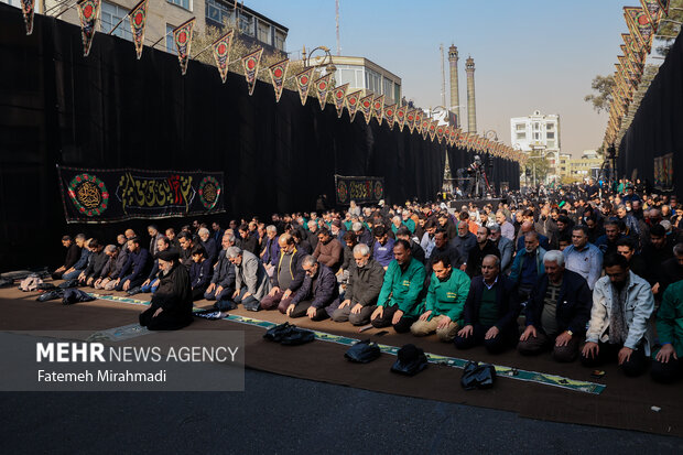 مراسم عزاداری شهادت حضرت زهرا (س) در میدان نبوت