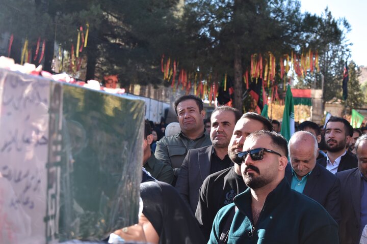 تدفین شهید خوشنام در دانشگاه فرهنگیان یاسوج