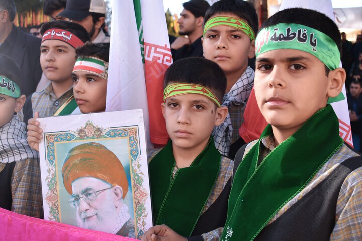 تدفین شهید خوشنام در دانشگاه فرهنگیان یاسوج