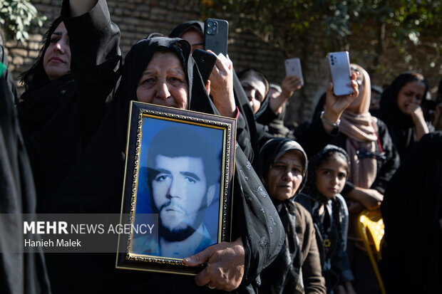 تدفین شهید گمنام در روستای آهنگر محله گرگان