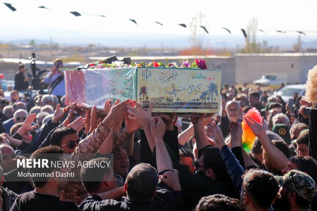 تشییع پیکر شهید گمنام در روستای آق قاسملوی مشگین شهر