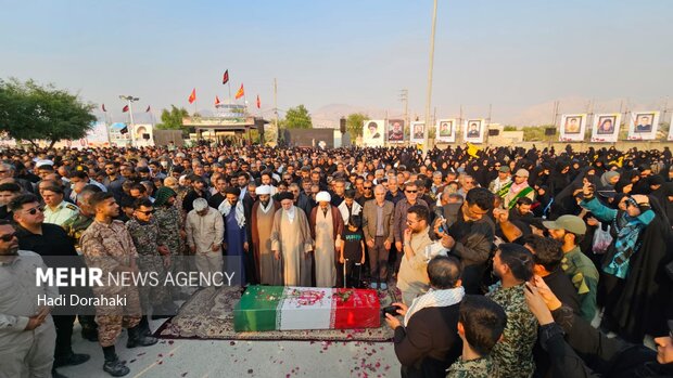 شهید گمنام در روستای سرمستان خاکسپاری شد