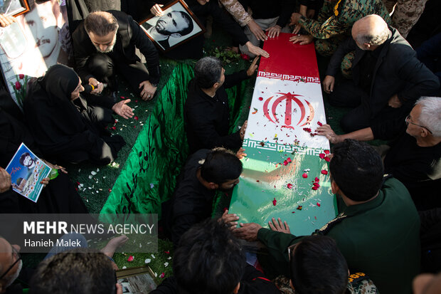 تدفین شهید گمنام در روستای آهنگر محله گرگان