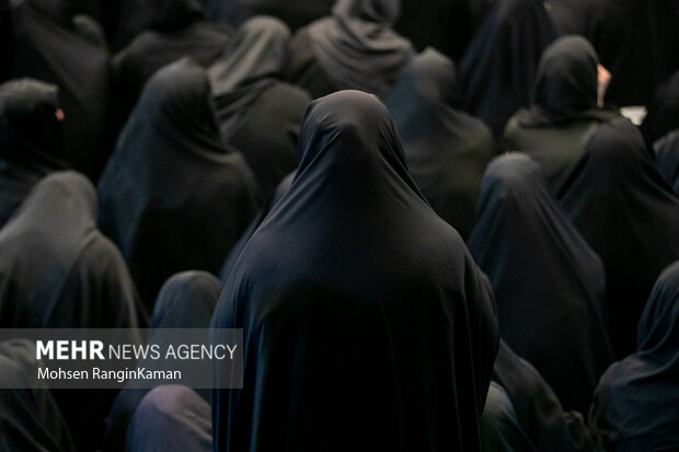 مراسم عزاداری روز شهادت حضرت زهرا (س) در حسینیه سادات اخوی