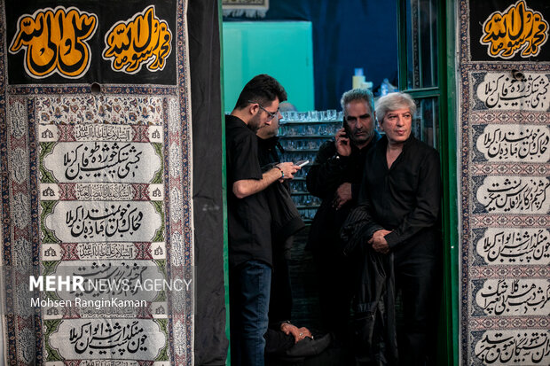 مراسم عزاداری روز شهادت حضرت زهرا (س) در حسینیه سادات اخوی