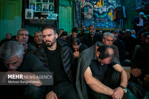 مراسم عزاداری روز شهادت حضرت زهرا (س) در حسینیه سادات اخوی