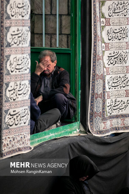 مراسم عزاداری روز شهادت حضرت زهرا (س) در حسینیه سادات اخوی