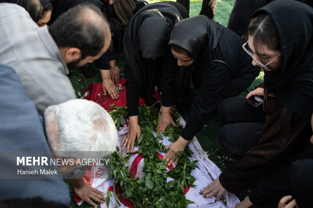 تدفین شهید گمنام در روستای آهنگر محله گرگان
