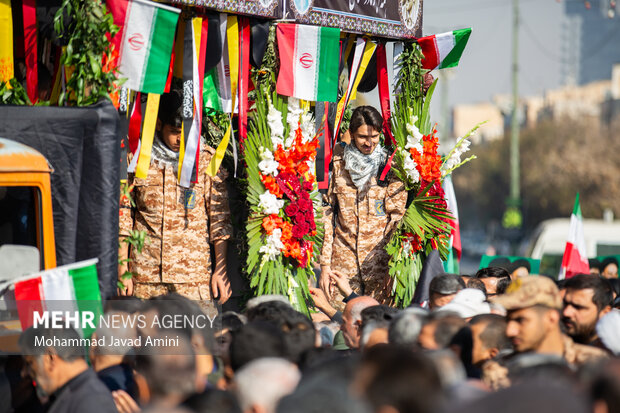 تشییع پیکر شهدای گمنام دفاع مقدس در قزوین