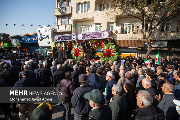 تشییع پیکر شهدای گمنام دفاع مقدس در قزوین