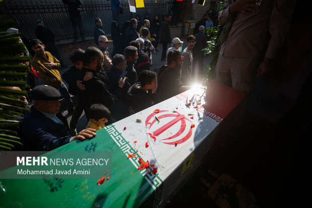 تشییع پیکر شهدای گمنام دفاع مقدس در قزوین