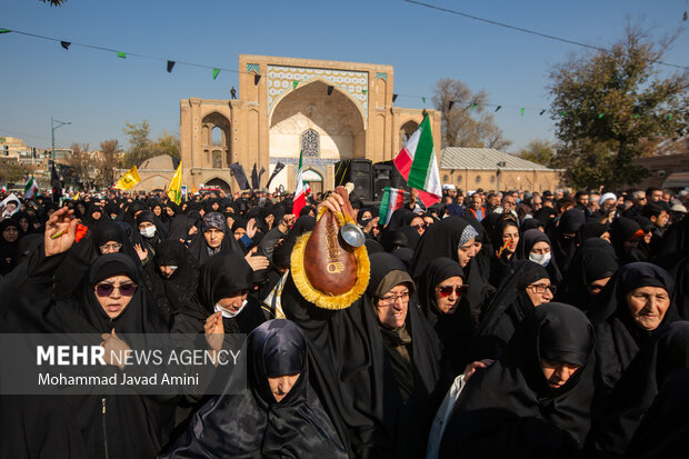 تشییع پیکر شهدای گمنام دفاع مقدس در قزوین