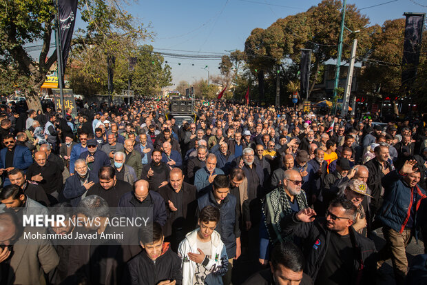 تشییع پیکر شهدای گمنام دفاع مقدس در قزوین