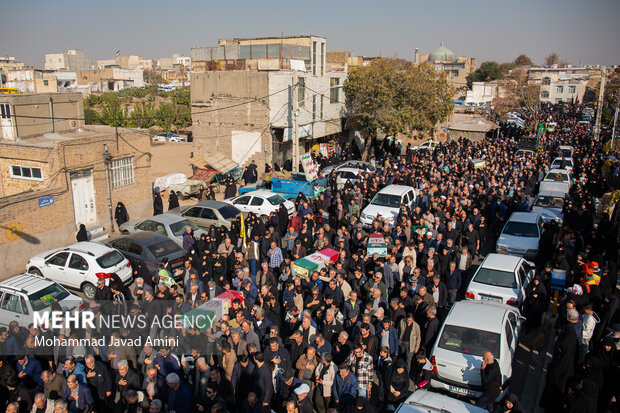 تشییع پیکر شهدای گمنام دفاع مقدس در قزوین