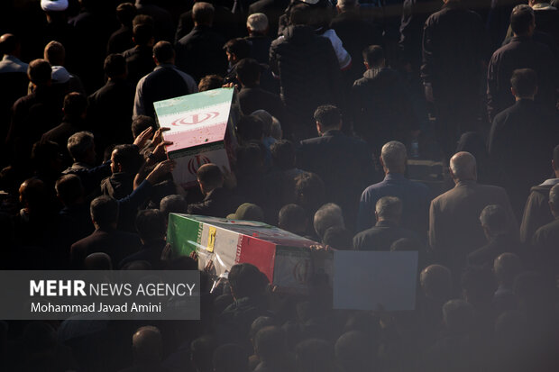 تشییع پیکر شهدای گمنام دفاع مقدس در قزوین