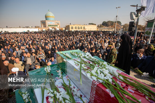 تشییع پیکر شهدای گمنام دفاع مقدس در قزوین