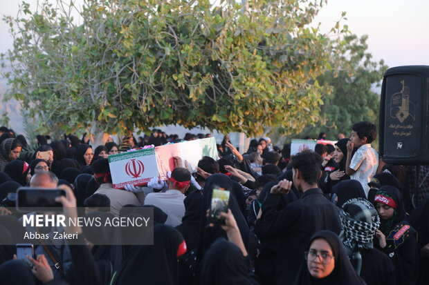 تشییع و تدفین شهید گمنام در میناب