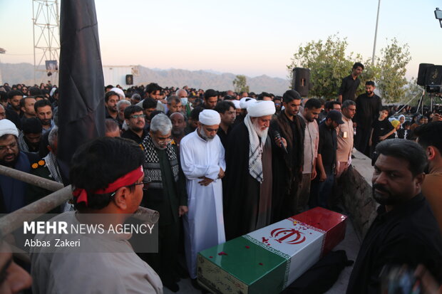 تشییع و تدفین شهید گمنام در میناب