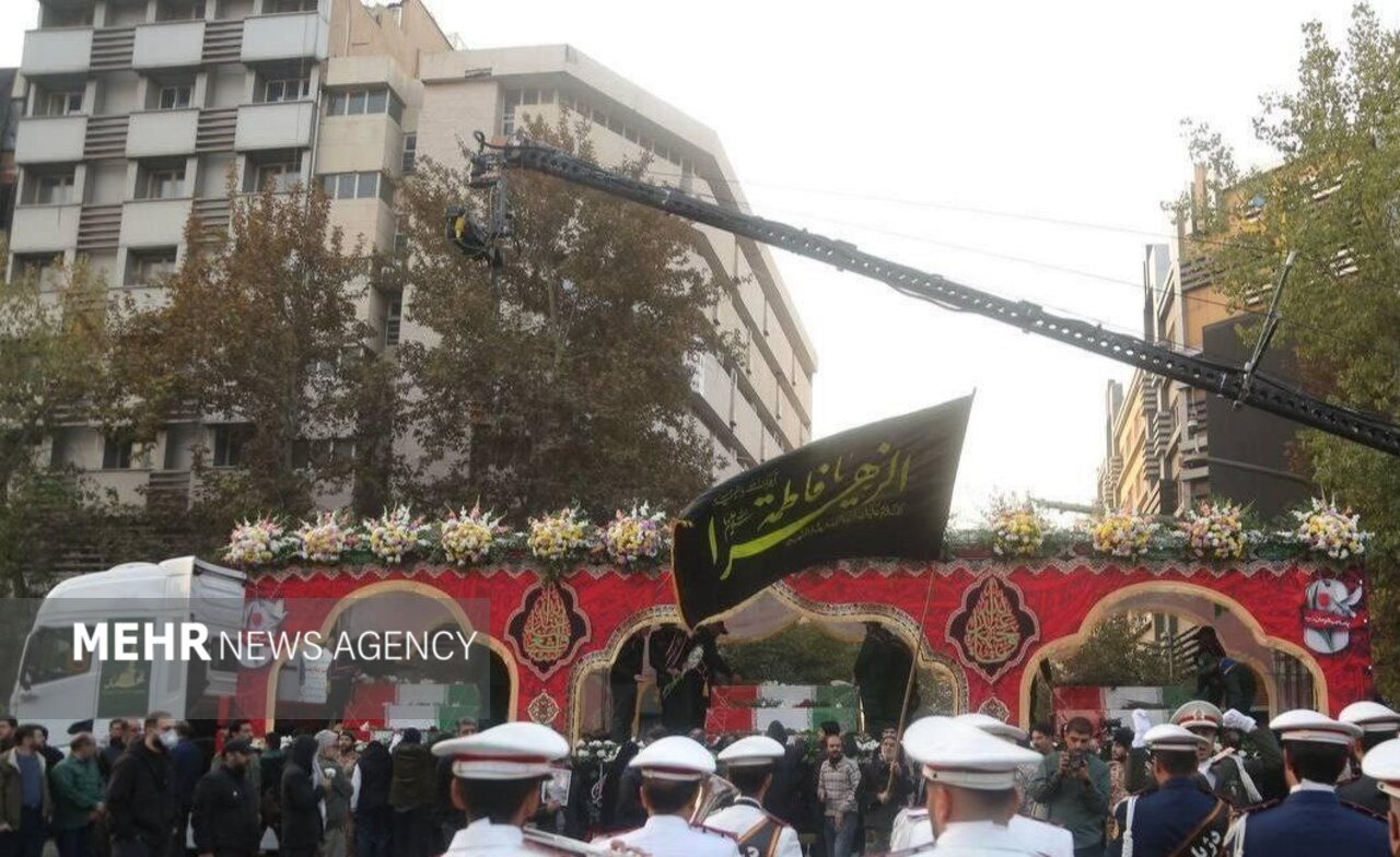 ڕێوڕەسمی بەڕێ کردنی شەهیدانی بێ ناونیشان لە سەرانسەری ئێران