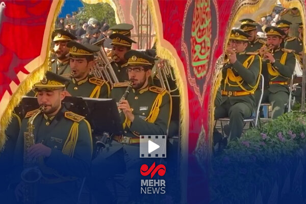 استقبال رزم‌نوازان ارتش جمهوری اسلامی ایران از پیکرهای شهدای گمنام