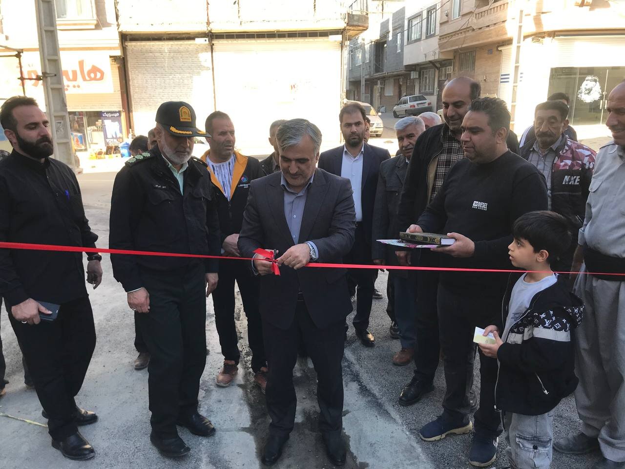 بهره‌برداری از پروژه بزرگ زیرسازی و آسفالت معابر روستای آساوله سنندج