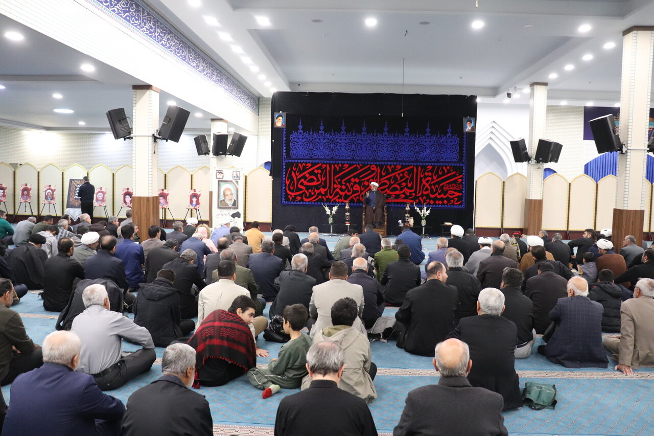 یادواره شهدای روحانی در شهرستان ساوجبلاغ