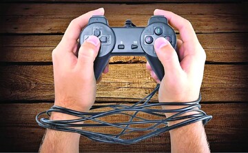 از دسترسی آسان به گوشی تا کمبود وسایل تفریح و سرگرمی