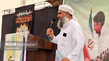 مولوی بندار:حفظ تمامیت ارضی ایران نتیجه شجاعت شهدا و رهبری حکیمانه بود