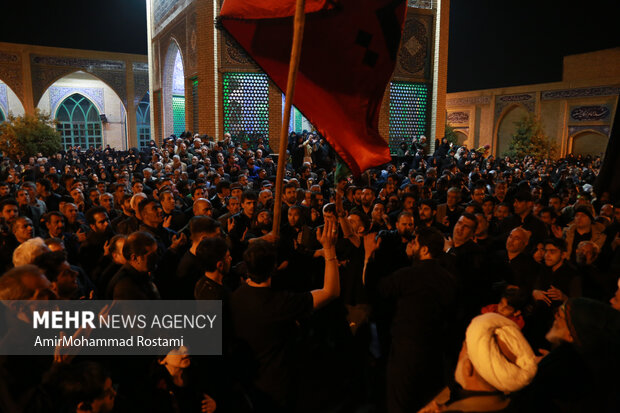 تشییع نمادین حضرت زهرا در ورامین برگزار شدد