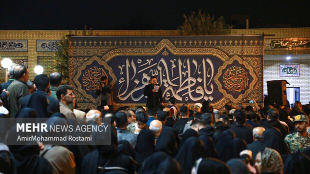 تشییع نمادین حضرت زهرا در ورامین برگزار شدد