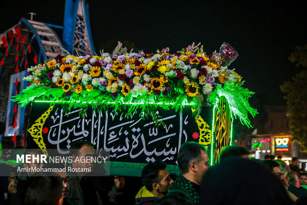 تشییع نمادین حضرت زهرا در ورامین برگزار شدد