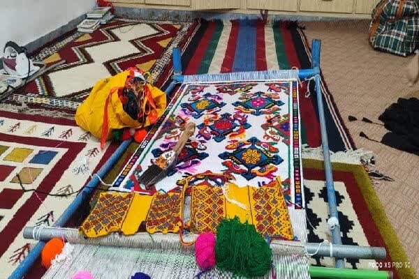 چنگ دلالان بر تار و پود هنر زنان سربیشه، صنایع دستی در سراشیبی سقوط