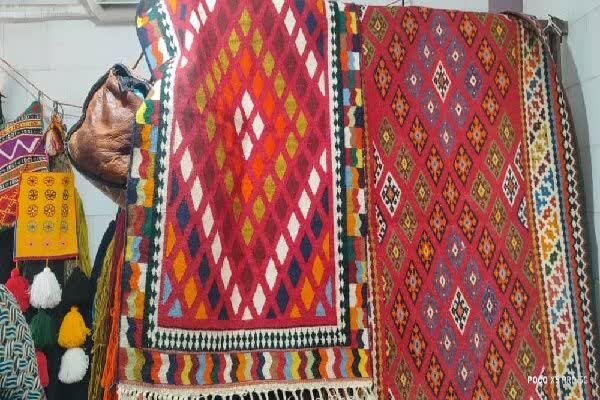 چنگ دلالان بر تار و پود هنر زنان سربیشه، صنایع دستی در سراشیبی سقوط