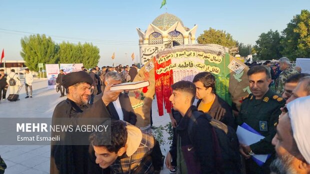 کاروان راهیان نور دانش‌آموزی گناوه اعزام شد