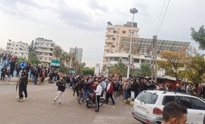 Suriye'de yeni bir protesto dalgası başladı (+video)
