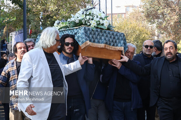 مراسم تشییع پیکر هادی مرزبان