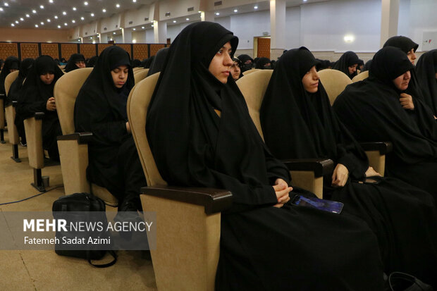 همایش طلایه داران مقاومت در قم