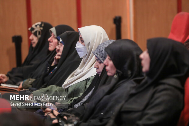 مراسم شب واژه ها